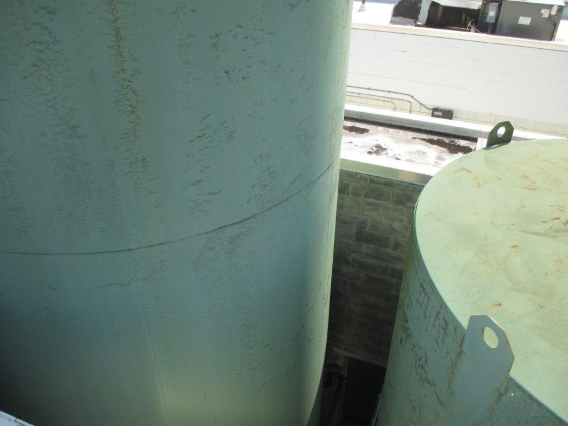 Damrow 15,000 gallon capacity, Freon refrigerated silo tank, with interior distortion. 1.5 HP - Image 5 of 8