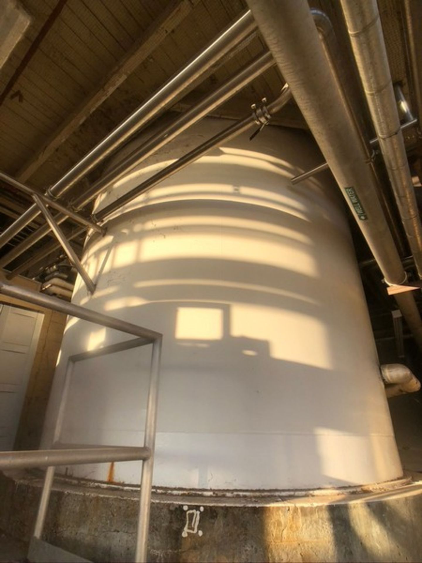 30,000 GALLON JACKETED SILO WITH VERTICAL AGITATION AND INLET VALVE (APPX. 145''DIAM. X 415''H), - Image 24 of 26