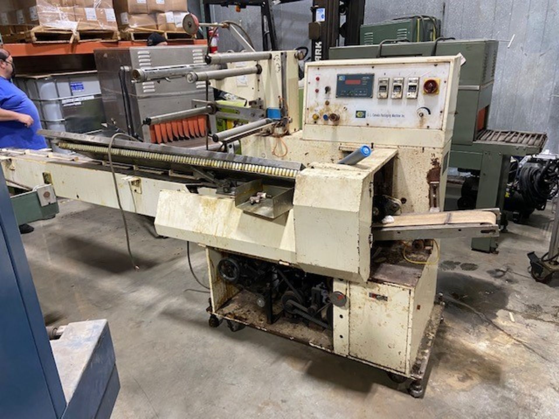 S.L. Canada Packaging Machine Inc. Flow Wrapper, MN SL-97E, S/N 1612, 220 Volts, 1 Phase (Located in - Image 2 of 8