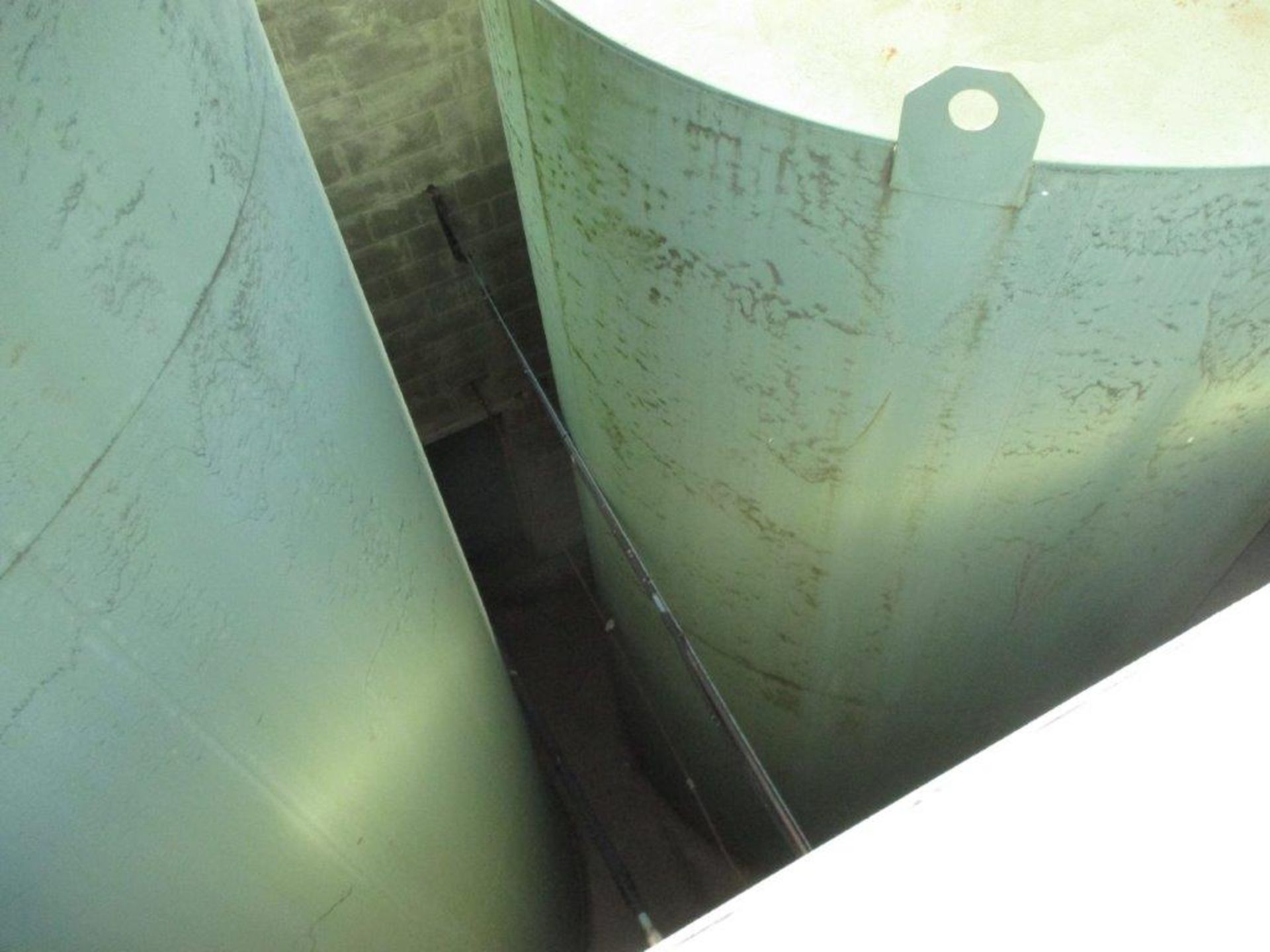 Damrow 10,000 gallon capacity, Freon refrigerated silo tank,1.5 HP horizontal agitation, Approx. - Image 7 of 9