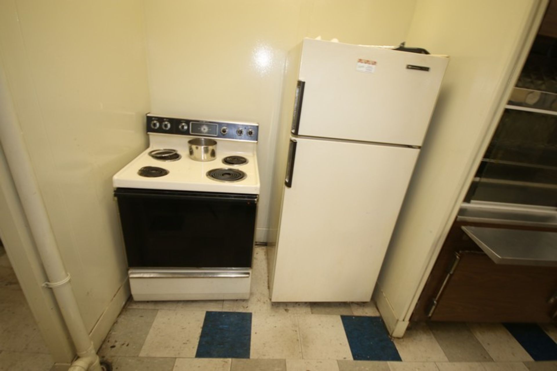 Contents of Break Room, Includes (2) Soda Dispensing Machines, 2-Shelf S/S Warming Station, - Image 6 of 7