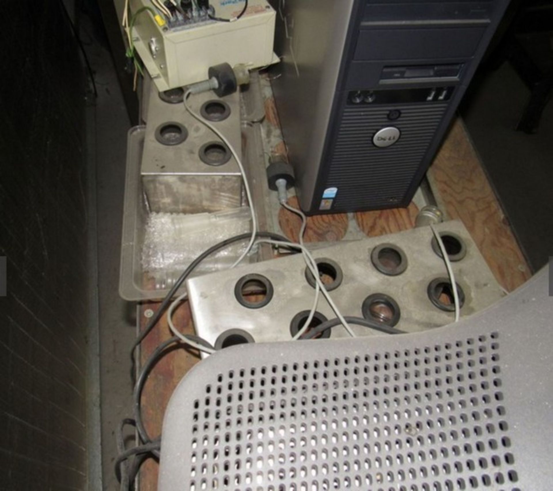 Electrolytic Respirometer Biodegradability Testing Machine with 16 Channel, computer and manuals. ( - Image 7 of 8