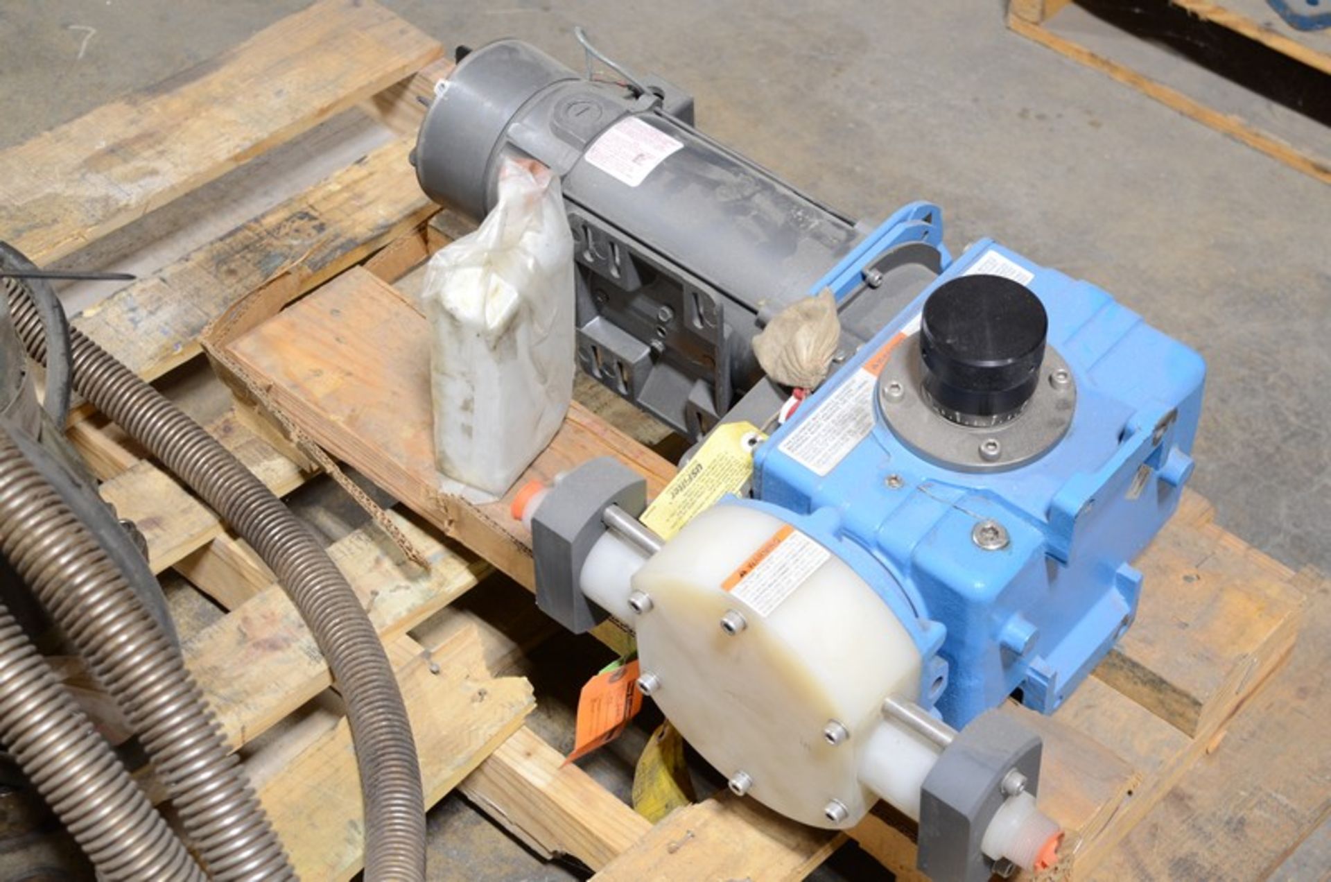 Assorted Pumps including: US Filter Encore 700 Diaphragm Metering Pump ; Flygt 3085.891-10050027 - Image 3 of 4