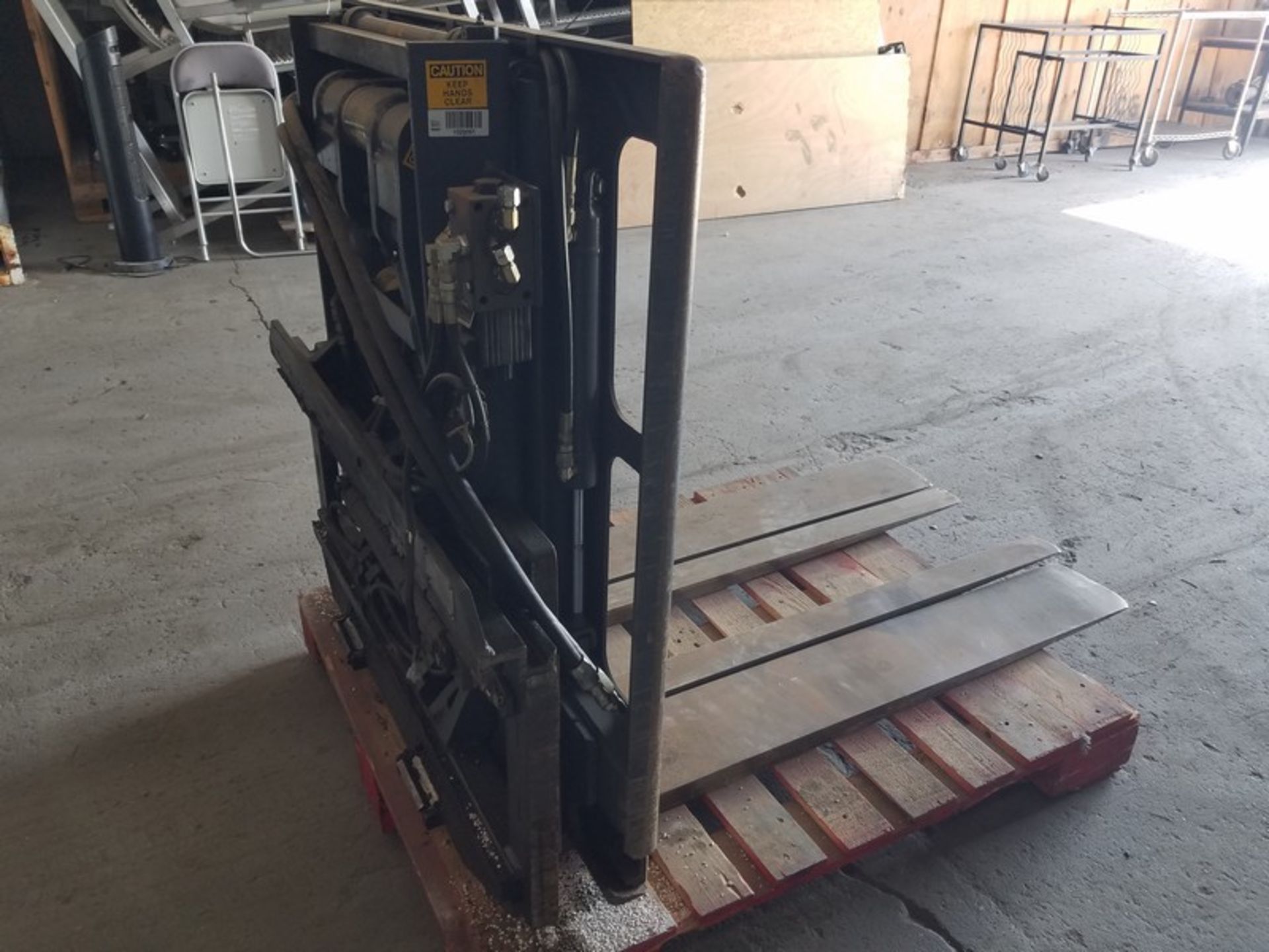 Loran 107807 forklift slip sheet attachment, serial # 206107040, rated capacity 4800 lbs. At 24 - Image 2 of 5