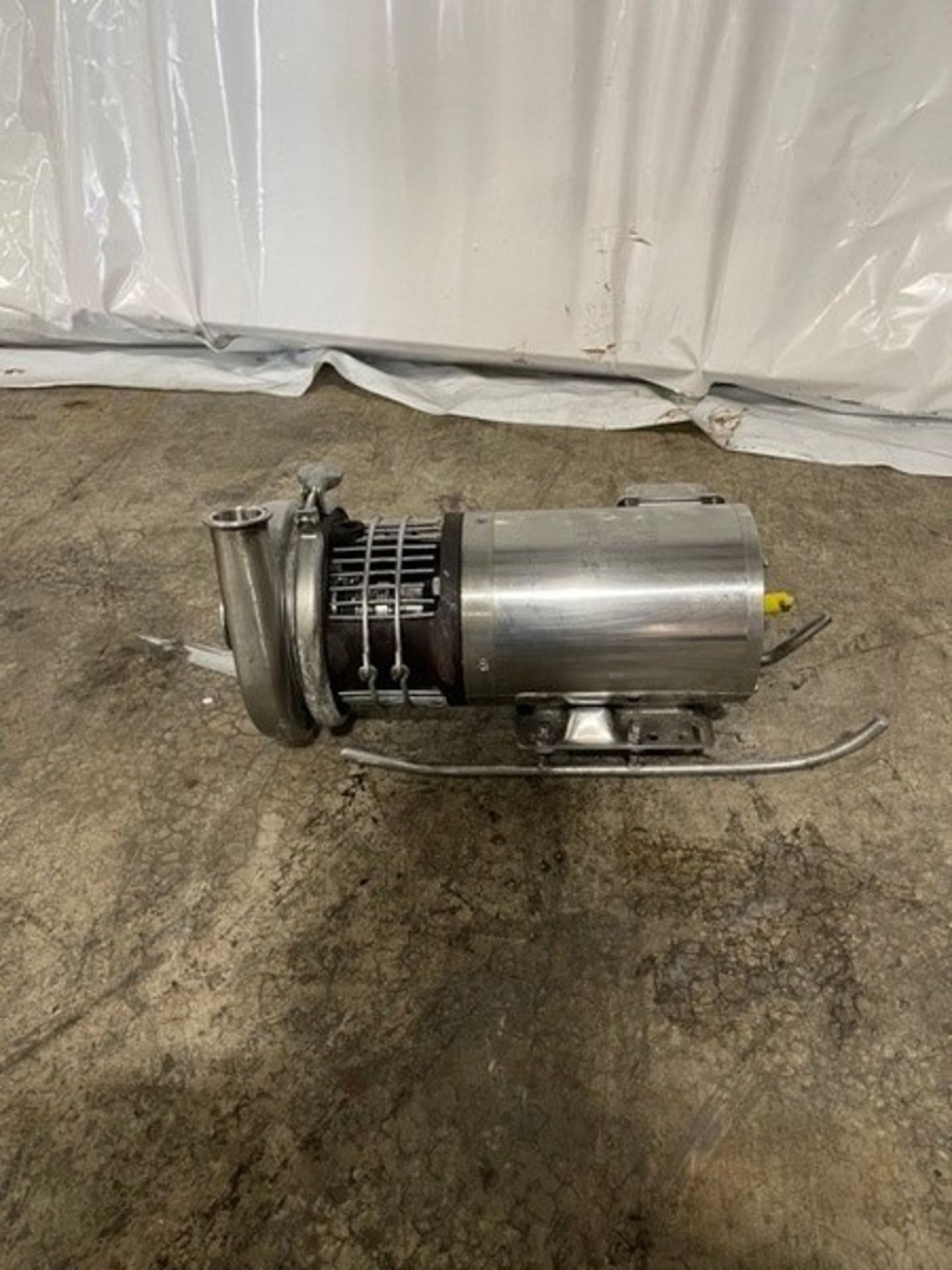 1.5x 2 tri clover centrifugal pump with stainless clad motor 1/.75 hp, 1740/1440 rpm. 380/460 - Image 2 of 4