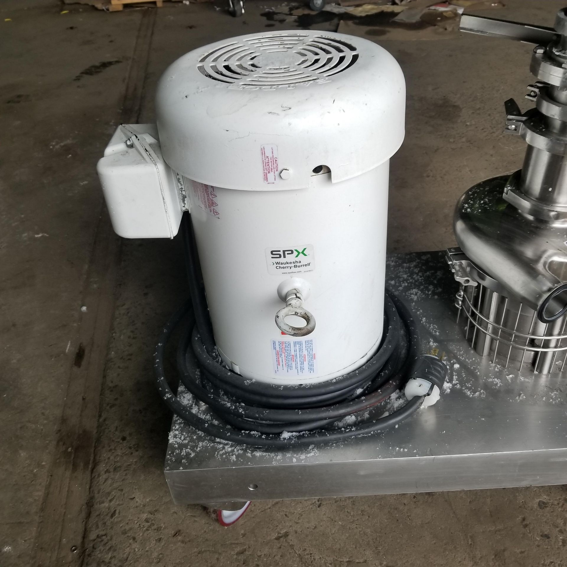 2019 Waukesha Model WP3218 Tri Blender, 20 HP wash down motor. (Loading Fee $250) (Located in - Bild 2 aus 4