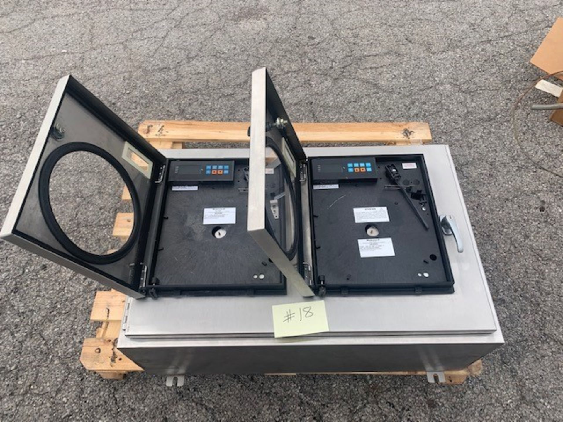 (2) Honeywell Chart Recorders Mounted in Stainless Enclosure, Model DR4500, S/N - Image 4 of 6