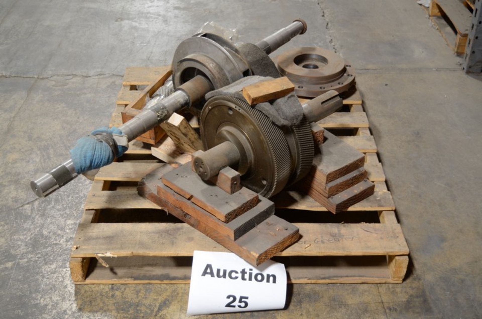 Philadelphia Gear Corp Double Helical Pinion, Flange, Shaft (Loading Fee $25) (Located Lebanon, PA)