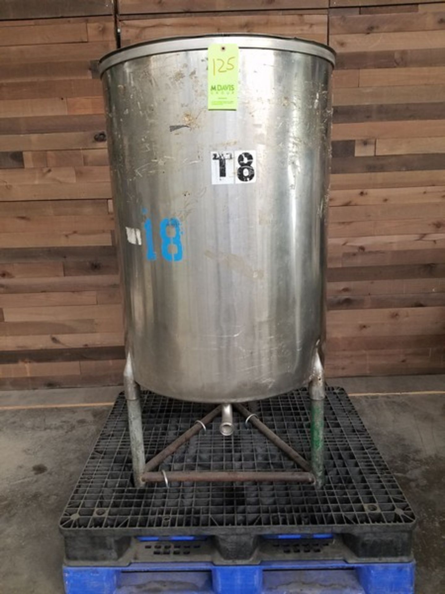 Aprox. 80 Gal. S/S Tank -- Aprox. 30" round x 42" height (64" Overall height) (Handling, Loading