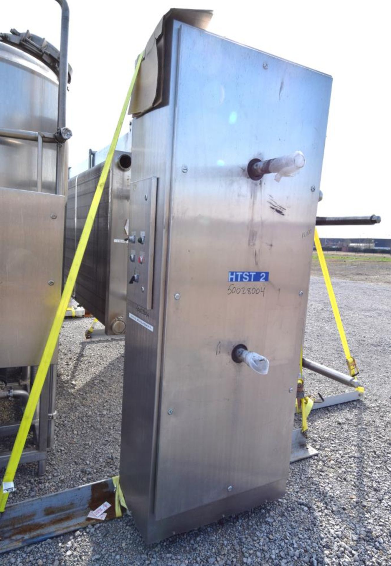 Used- APV Plate Heat Exchanger, Model R51TH#11. Approximately 3000 square feet. (566) 16-1/2" wide x - Image 3 of 5