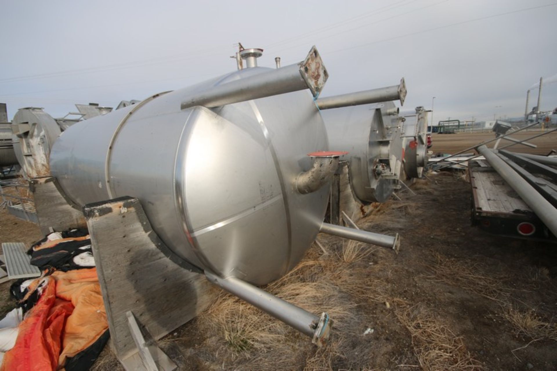 Aprox. 2,500 Gal. S/S Vertical Waste Water Treatment Tank, Tank Dims.: Aprox. 172" L x 70" Dia., - Image 6 of 7