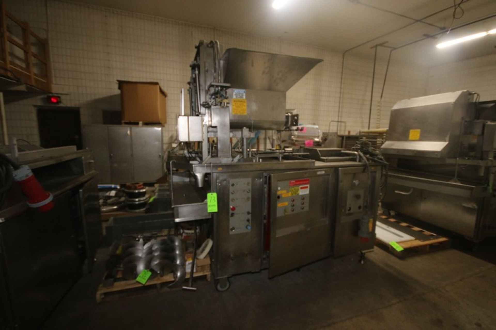 Tetra Laval Food Koppens Molder, Type UM400-52, S/N VM900 HS/E/1-95, 440 Volts, 3 Phase, with (4)