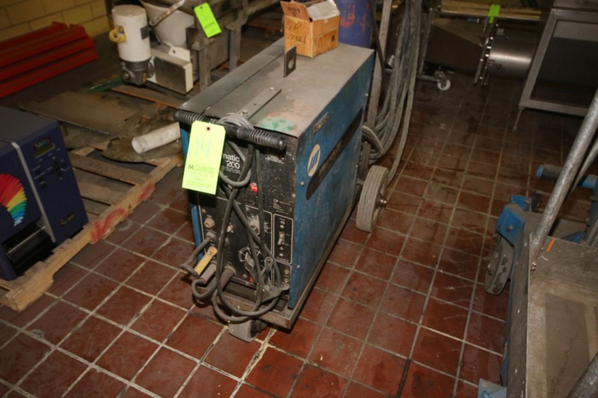 Miller Welder, M/N MillerMatic 200, CV/DC Welding Power Source, with Vertical Cylinder, Mounted on - Image 3 of 8