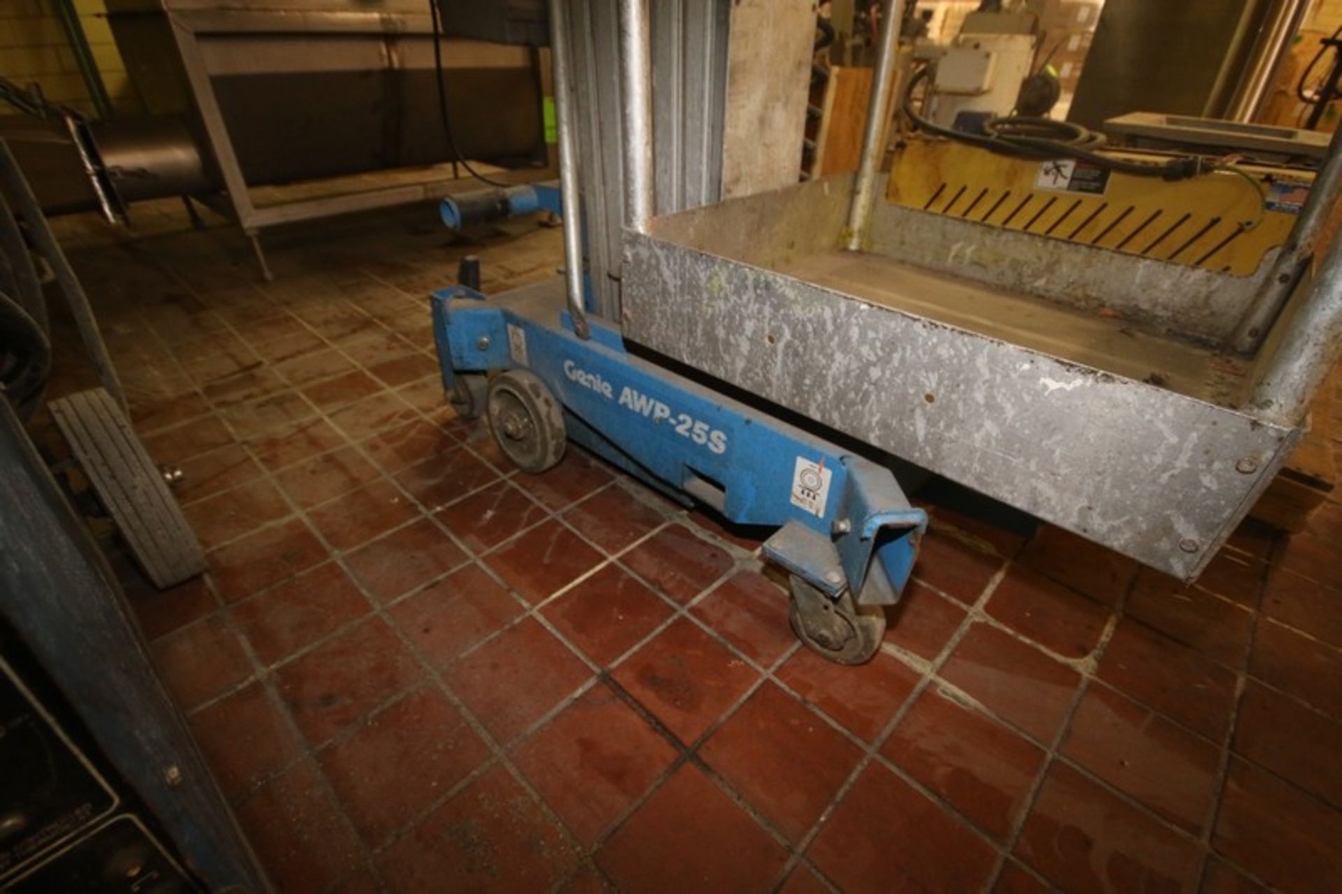 Genie Electric Man Lift, M/N AWP-25S, with Platform with Handrails, Mounted on Portable Frame ( - Image 5 of 7
