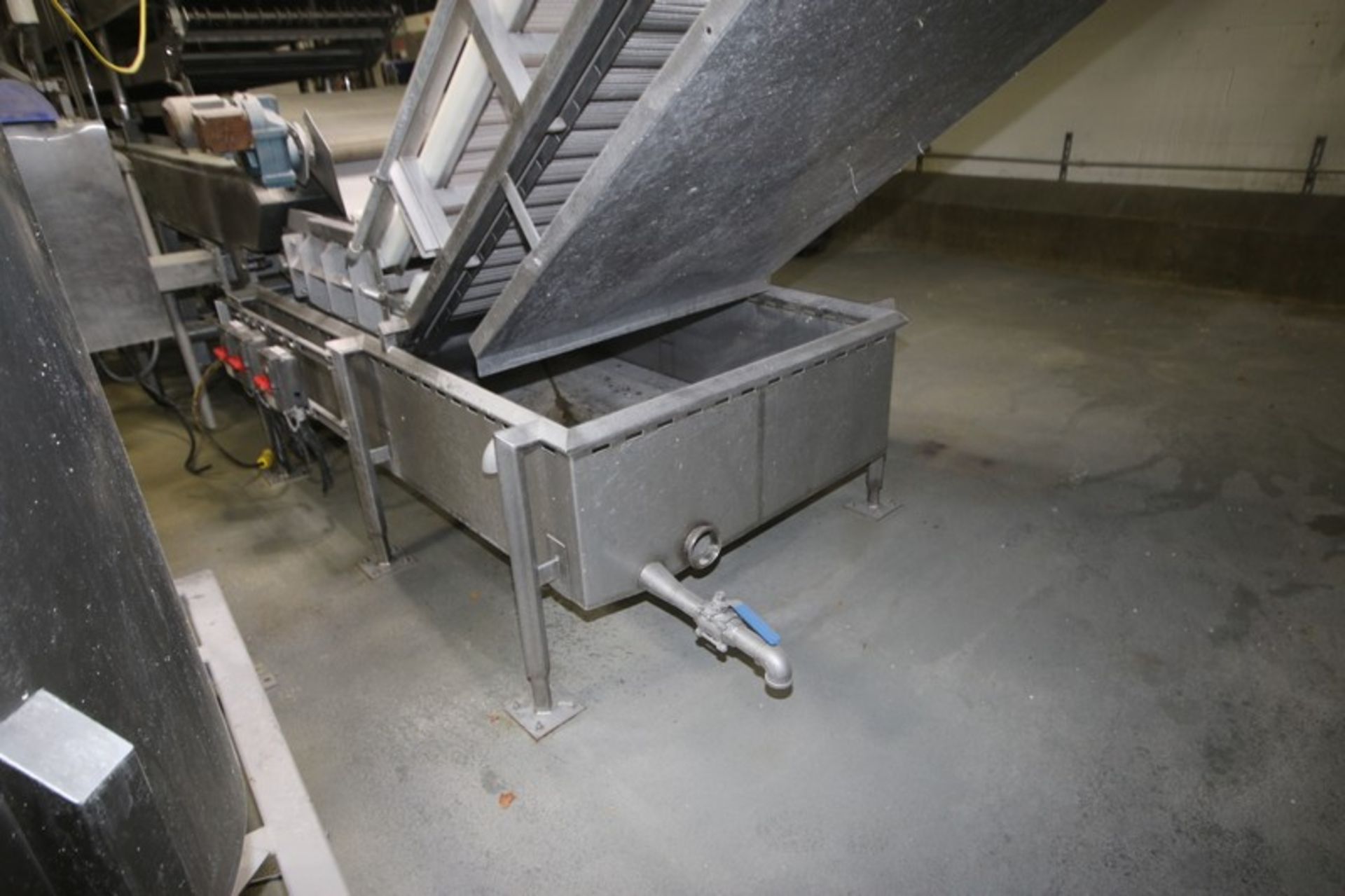 S/S Incline Bucket Draining Conveyor, with Aprox. 32-1/2" L x 1-1/4" Deep Buckets, with Draining - Image 5 of 11