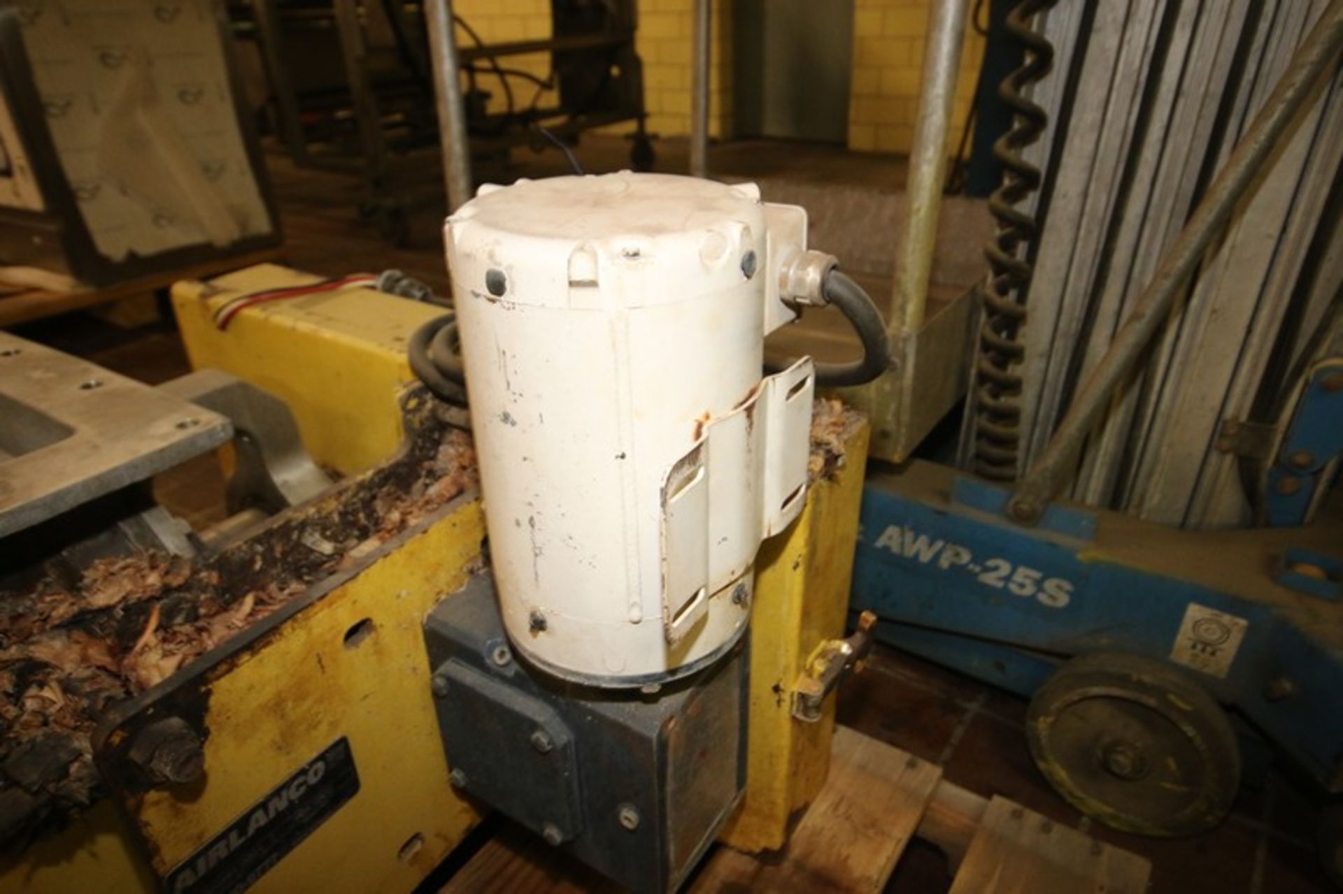 Miller Welder, M/N MillerMatic 200, CV/DC Welding Power Source, with Vertical Cylinder, Mounted on - Image 7 of 8