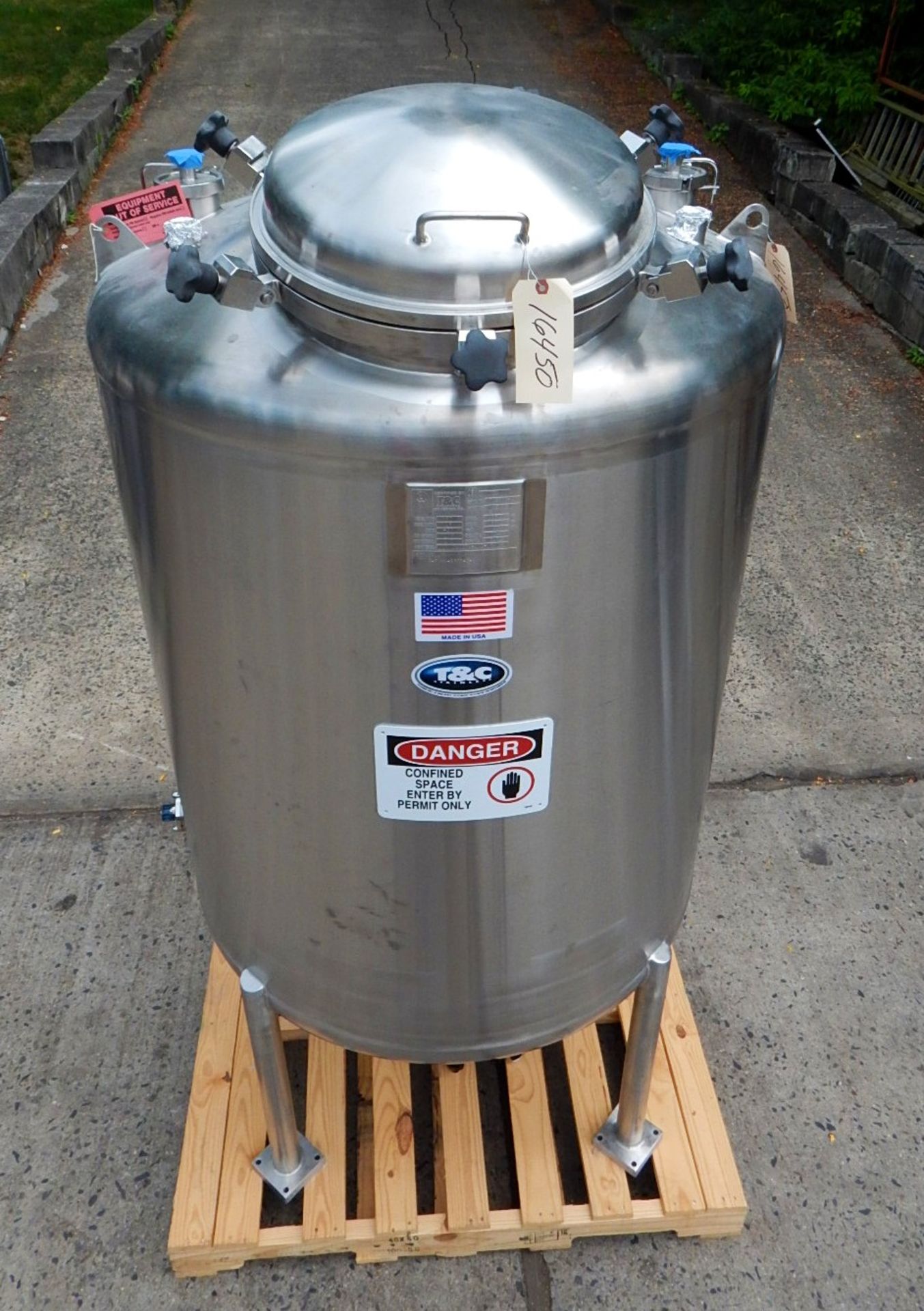 300 GALLON PHARMACEUTICAL GRADE PROCESS TANK BY T & C STAINLESS (MT. VERNON, MO), SERIAL