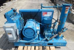 ROTARY SCREW AIR COMPRESSOR BY QUINCY, SERIAL # 90634 0SBGANA311. FEATURES 30