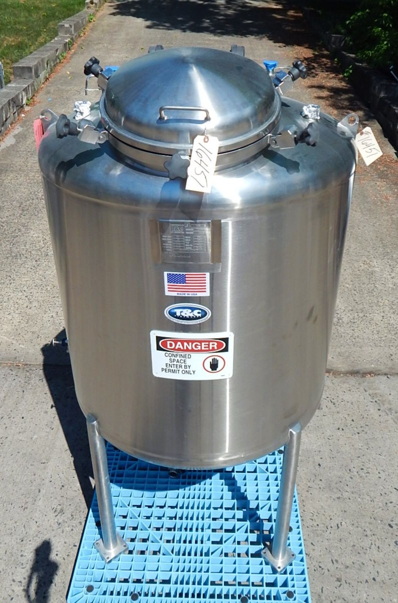 250 GALLON PHARMACEUTICAL GRADE PROCESS TANK BY T & C STAINLESS (MT. VERNON, MO), SERIAL