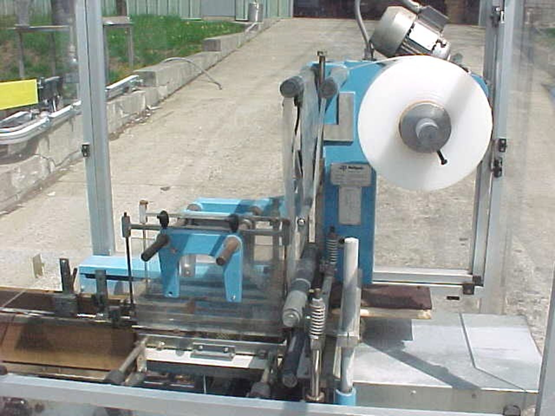 MULTI-PAK MODEL F40, SLEEVE WRAPPER/BUNDLER, SERIAL NUMBER F 40 8702. UNIT FEATURES SIDE - Image 5 of 6