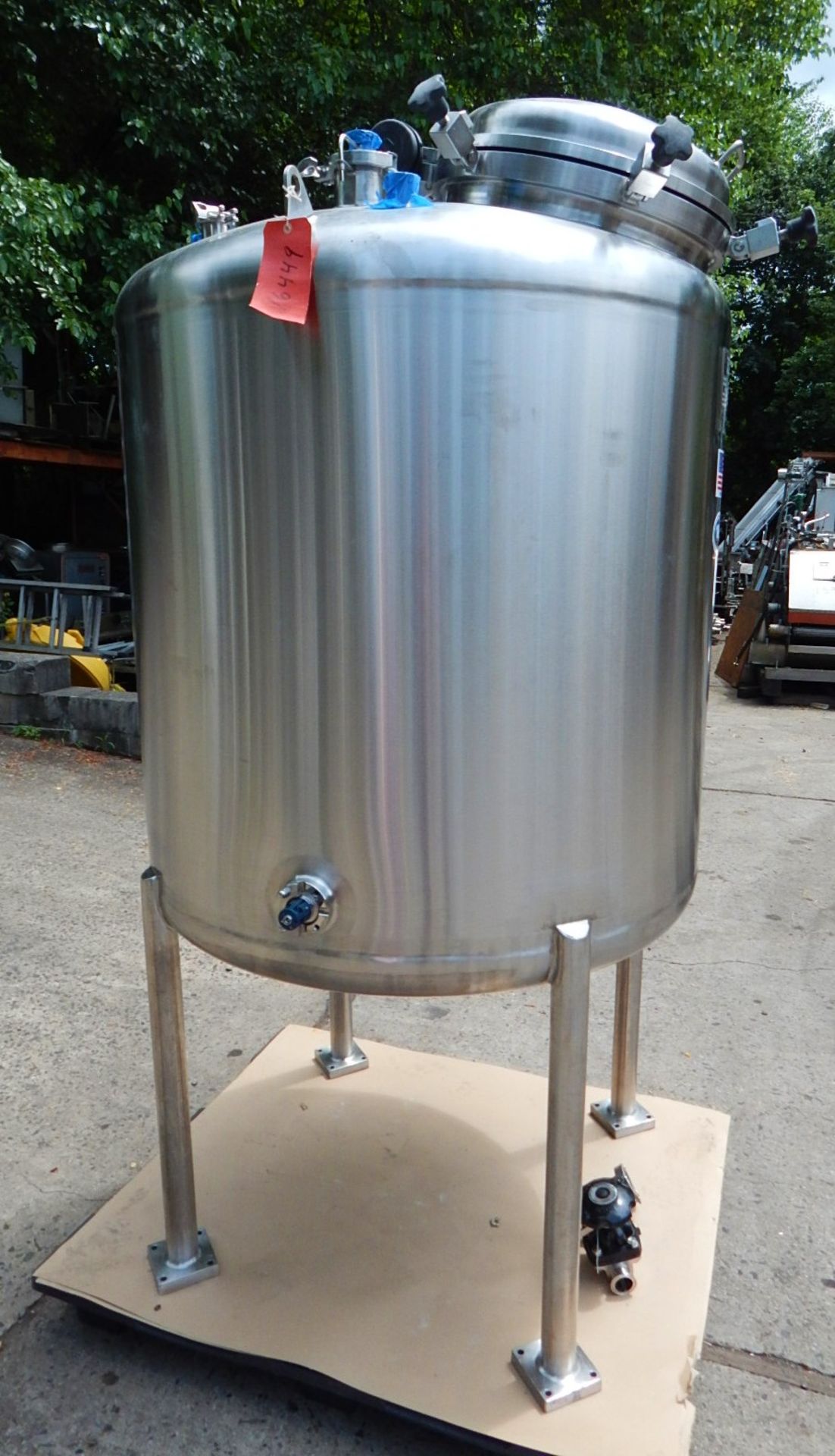 250 GALLON PHARMACEUTICAL GRADE 316 L STAINLESS STEEL PROCESS TANK BY T & C STAINLESS - Image 2 of 8