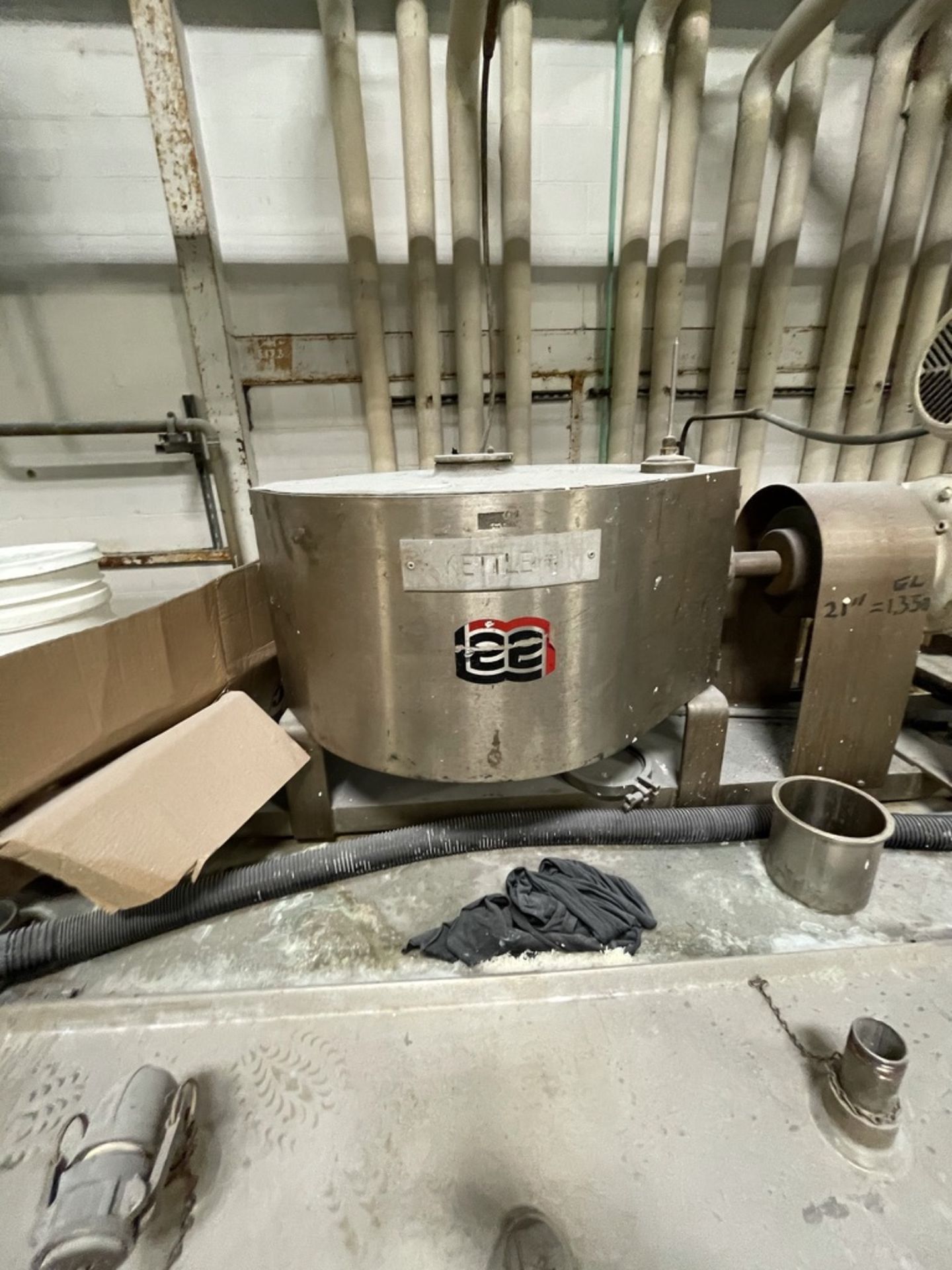 LEE 1,500 GALLON S/S FULLY-JACKETED KETTLE WITH TOP-MOUNT DUAL-MOTION AGITATION, SWEEP SCRAPE AND - Image 16 of 26