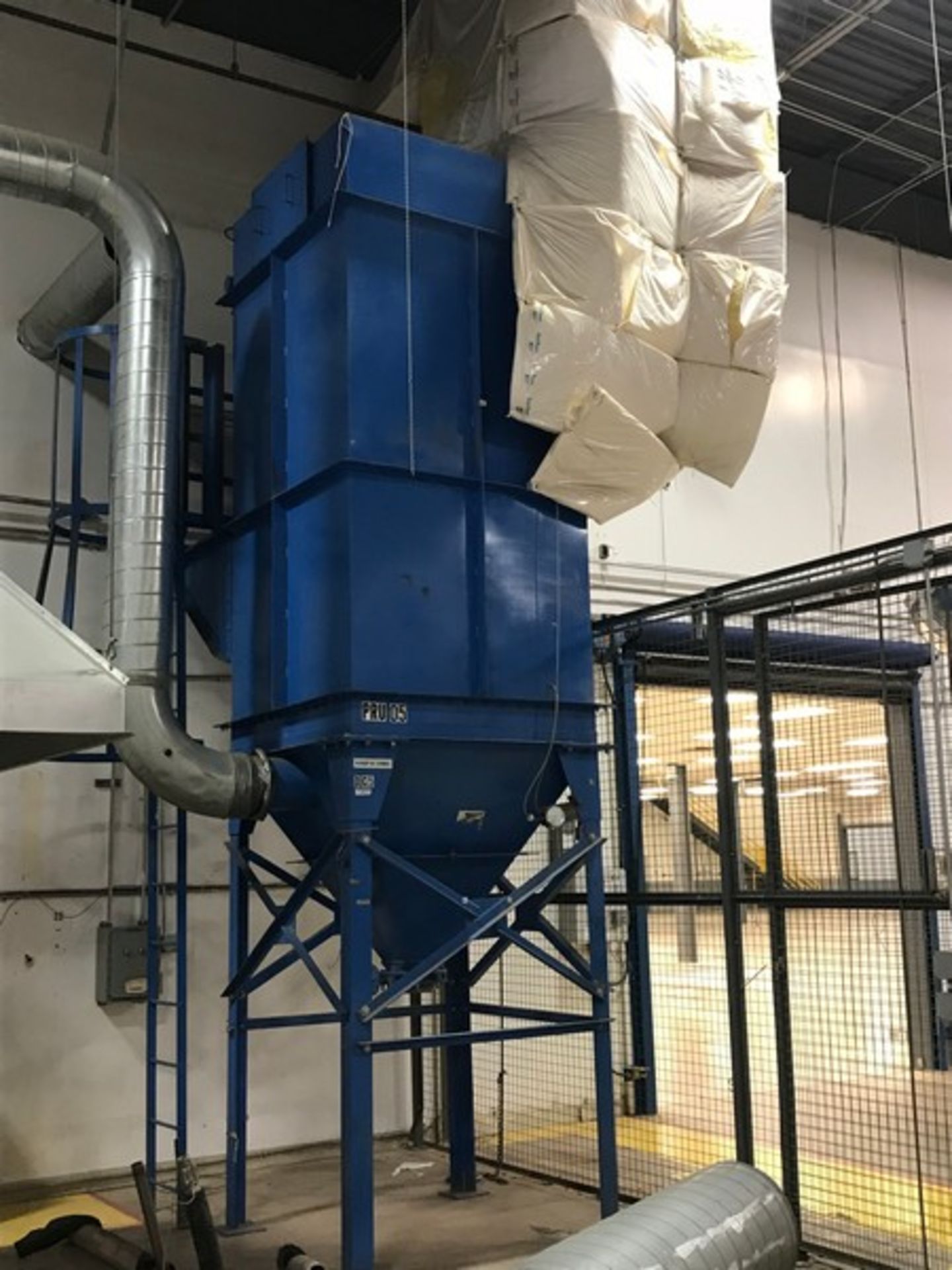 Mikro Pulsaire Dust Collector, Model 49S8ZOC, Serial # 860Z4ZHI, pulse jet cleaning with blower