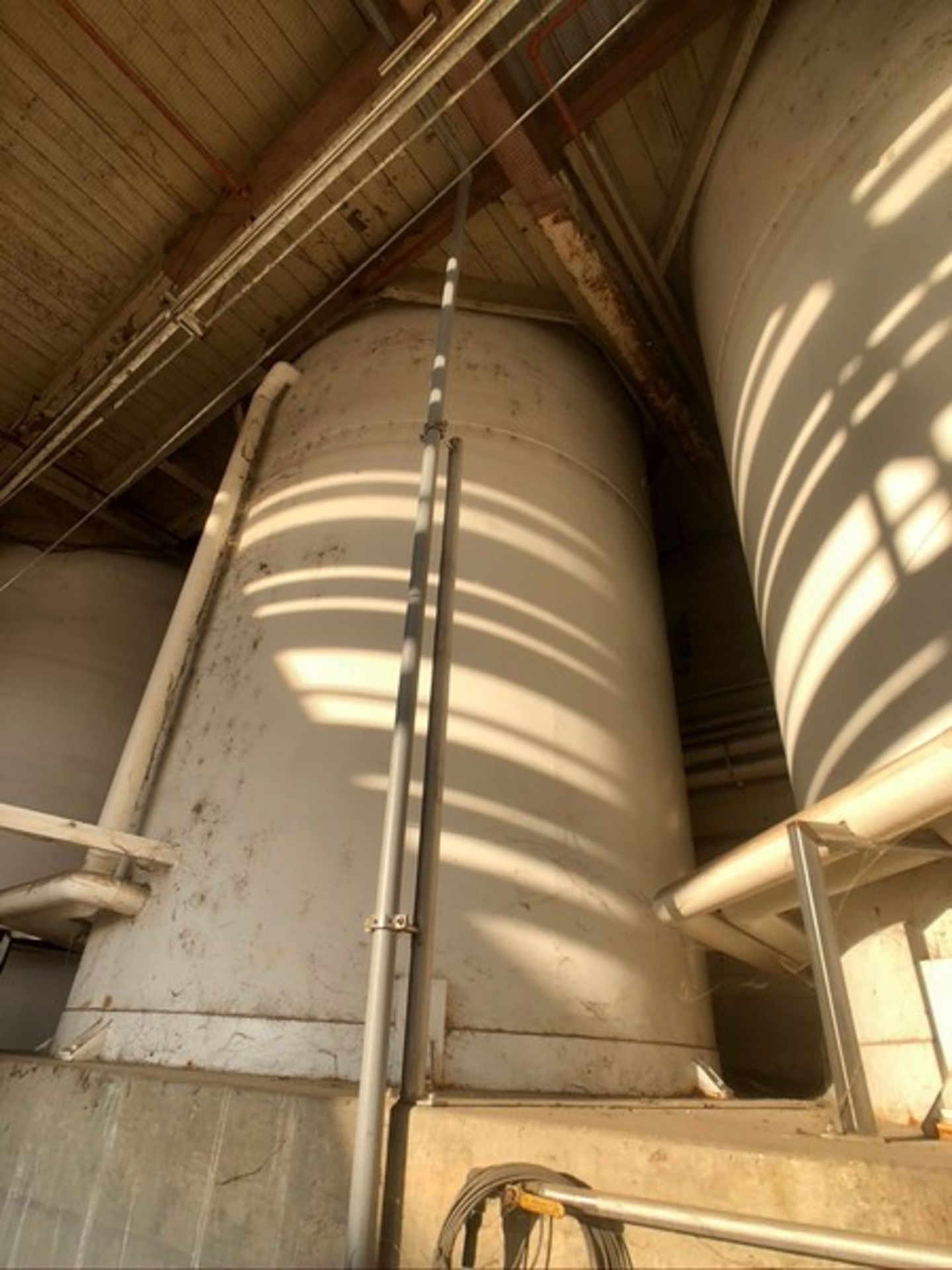 CHERRY BURRELL APPX. 15,000 GALLON JACKETED SILO, EQUIPPED WITH VERTICAL AGITATION, WCB INLET VALVE, - Image 8 of 25