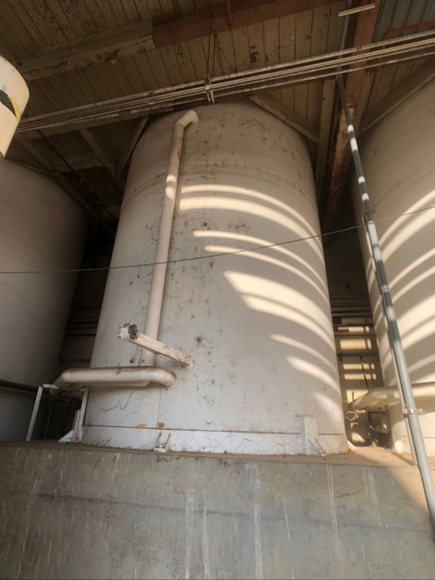 CHERRY BURRELL APPX. 15,000 GALLON JACKETED SILO, EQUIPPED WITH VERTICAL AGITATION, WCB INLET VALVE, - Image 9 of 25
