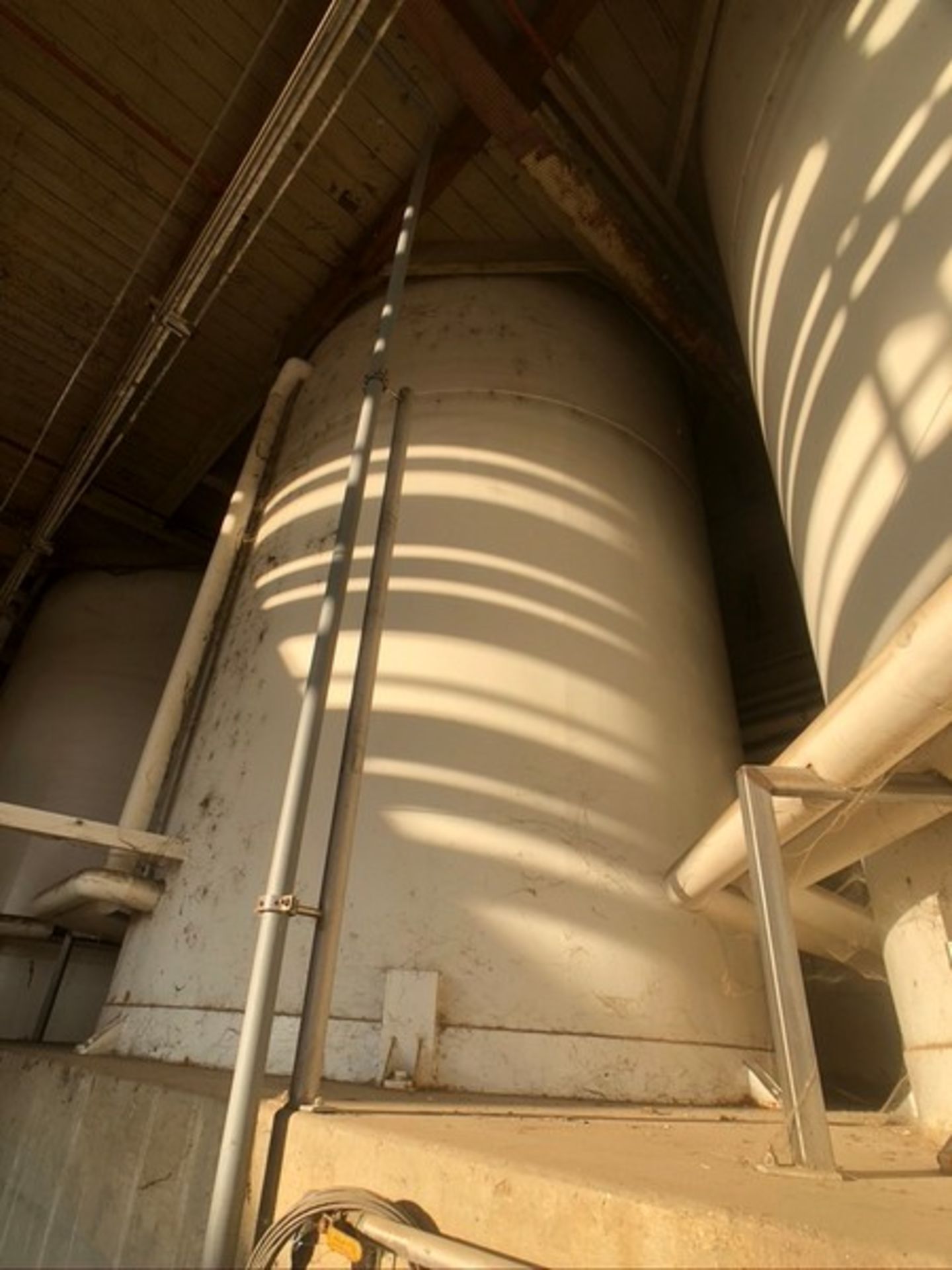 CHERRY BURRELL APPX. 15,000 GALLON JACKETED SILO, EQUIPPED WITH VERTICAL AGITATION, WCB INLET VALVE, - Image 7 of 25