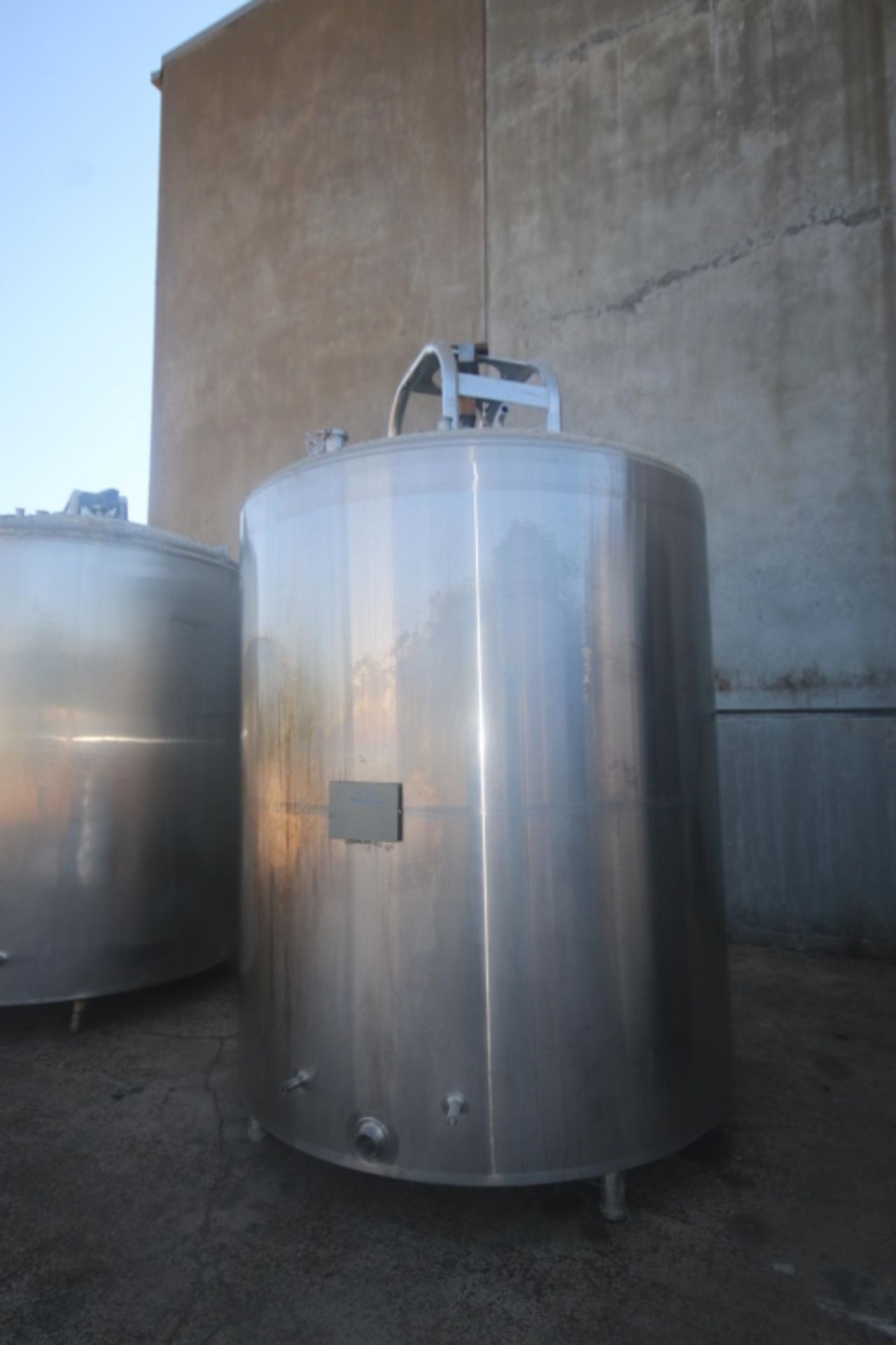DCI 2,000 Gal. S/S Vertical Processor, with Top Mounted Agitation Motor Mount, Mounted on S/S - Image 2 of 26