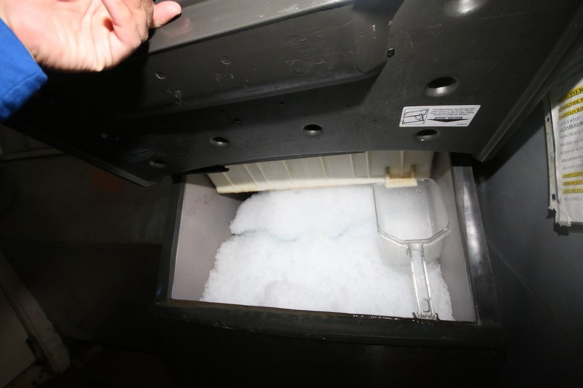 Manitowoc Shredded Ice Machine, with Plastic Scoop (Located in Adamstown, PA--Restaurant Kitchen) - Image 3 of 4