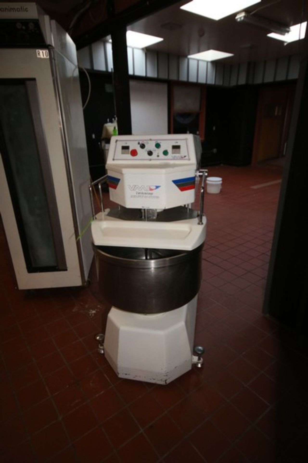 VMI S/S Mixer, M/N SPI 60 FE, S/N 87977, 220 Volts, with S/S Bowl (Located in Adamstown, PA--Bakery) - Image 3 of 8