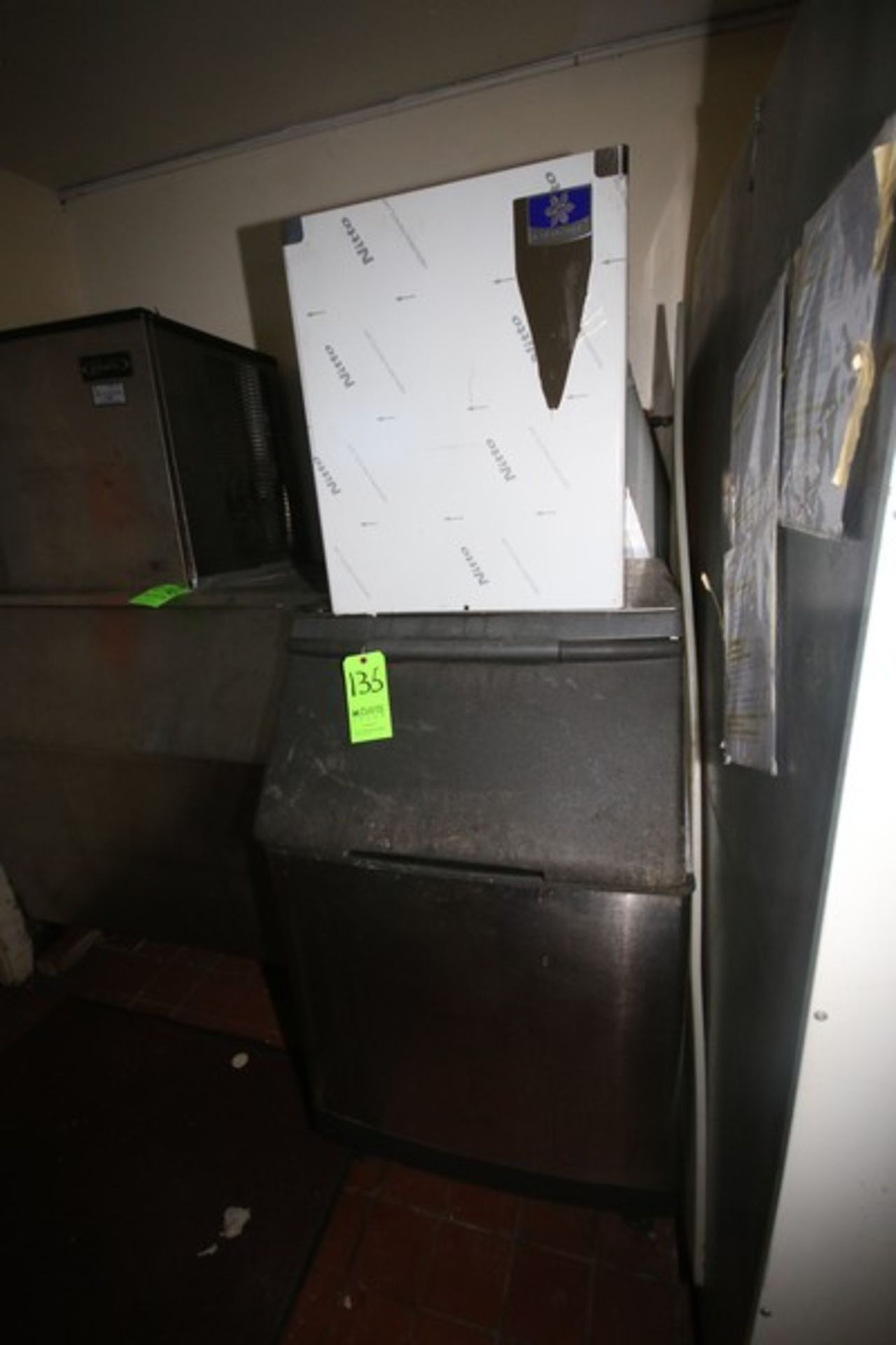 Manitowoc Shredded Ice Machine, with Plastic Scoop (Located in Adamstown, PA--Restaurant Kitchen) - Image 2 of 4