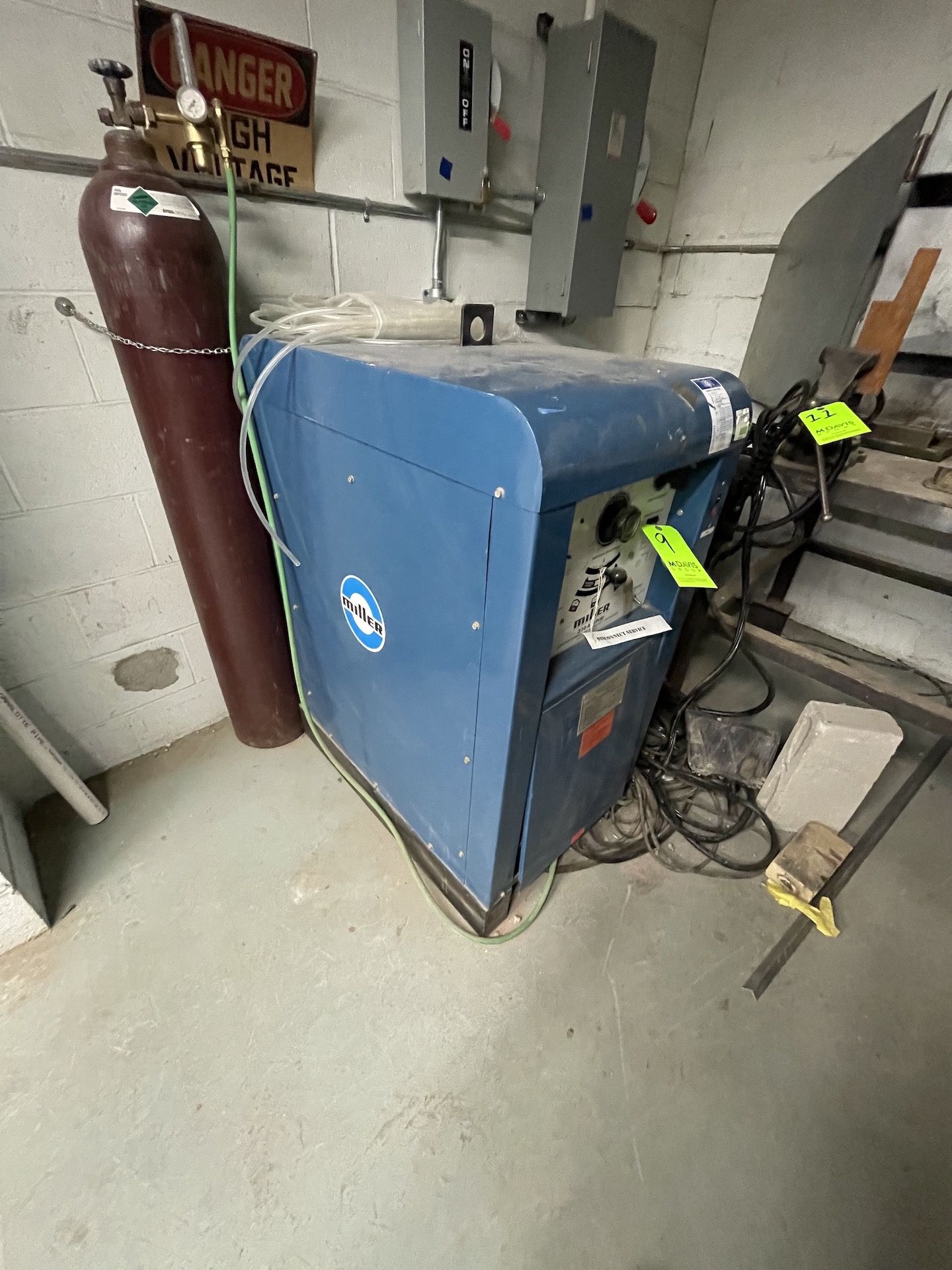 MILLER ARC WELDER, MODEL A/B/P(S), S/N JD664328, (Non-Negotiable Rigging, Packaging and Loading Fee: - Image 6 of 6