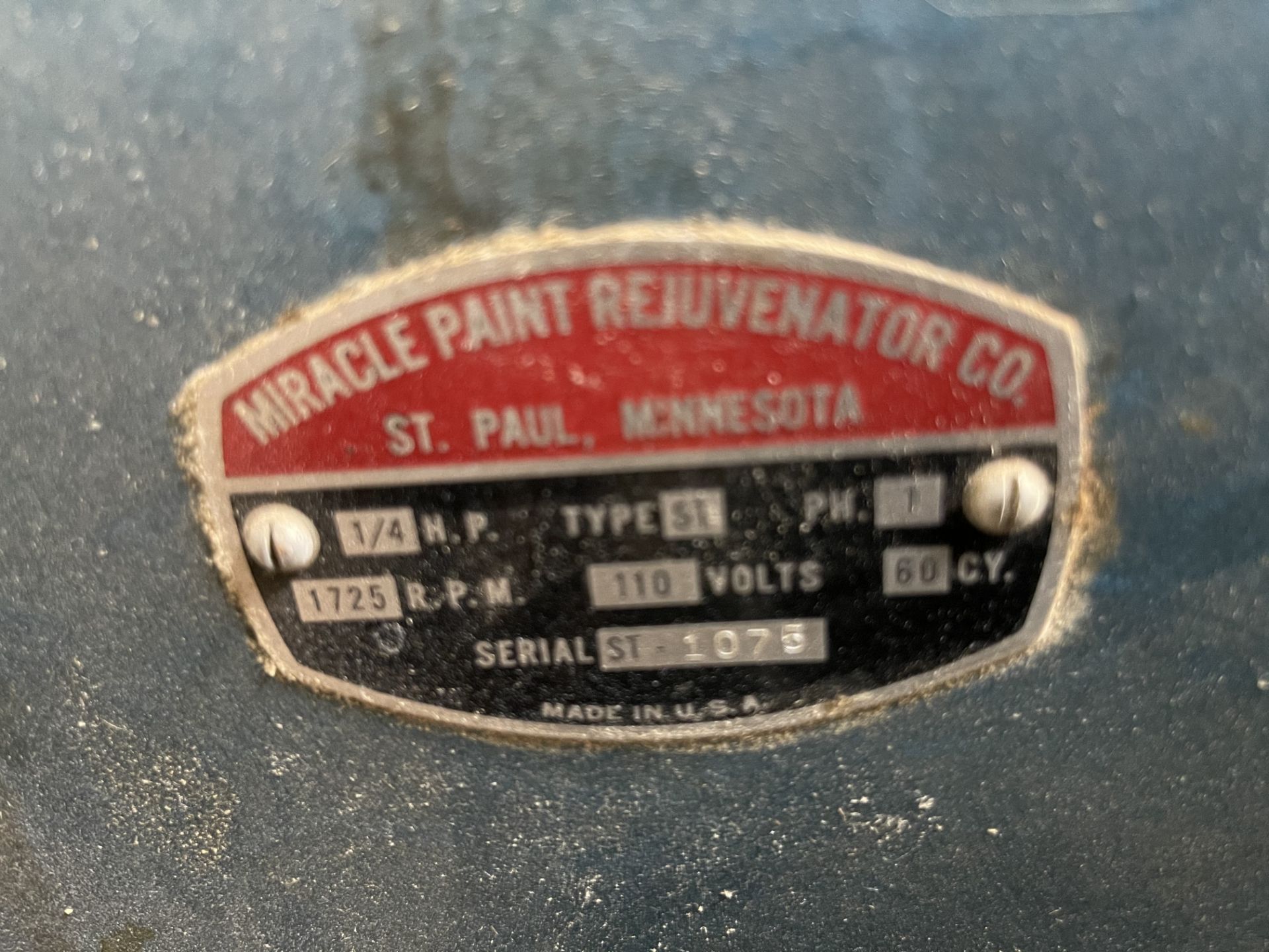 MIRACLE PAINT SHAKER, MOUNTED ON WORKSHOP TABLE AND DRAWERS, TYPE ST, 1725 RPM, S/N ST-1075 (Non- - Image 8 of 13