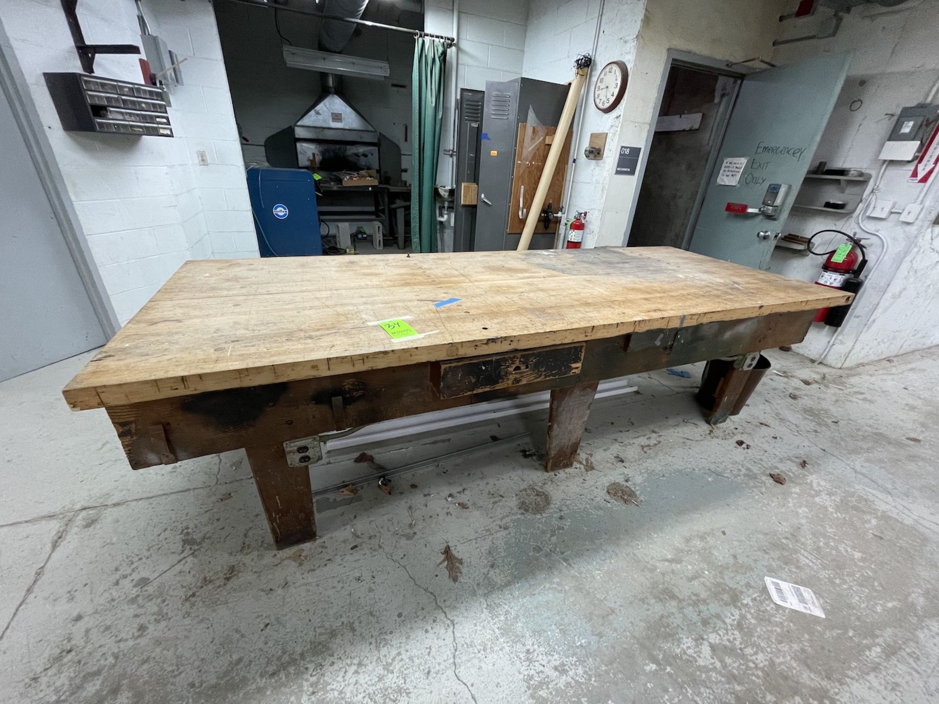 WOODSHOP TABLE WITH VICE ATTACHED, APPX DIMENSIONS 121''L x 46''W (Non-Negotiable Rigging, Packaging