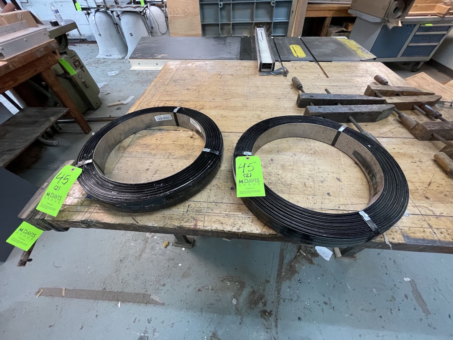 (2) ROLLS OF STEEL STRAPPING 3/4'' x 0.2 x 100 (Non-Negotiable Rigging, Packaging and Loading