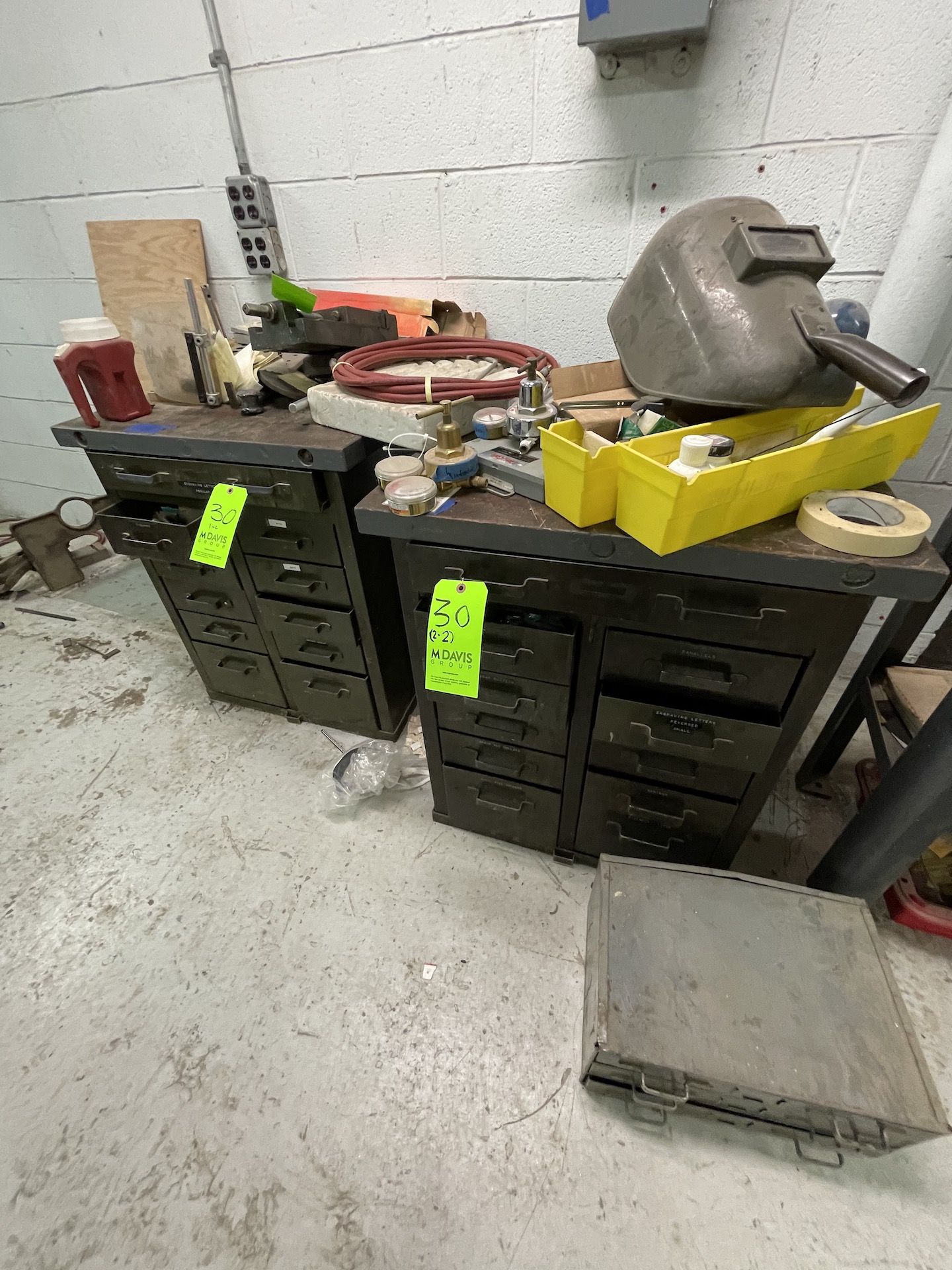 (2) TOOL CABINETS WITH CONTENTS (Non-Negotiable Rigging, Packaging and Loading Fee: $25) - Image 4 of 5