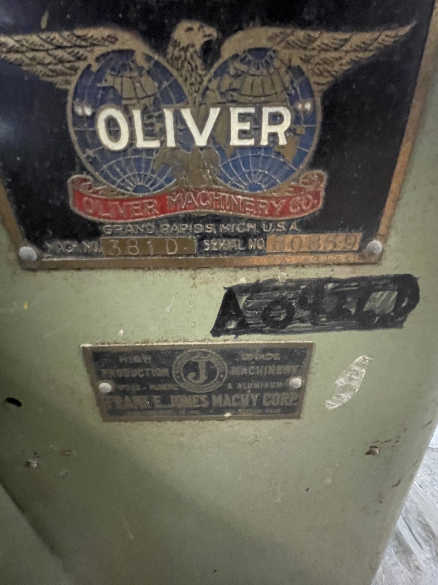 OLIVER SANDER, MODEL 381D, S/N 80854 (Non-Negotiable Rigging, Packaging and Loading Fee: $100) - Image 5 of 8