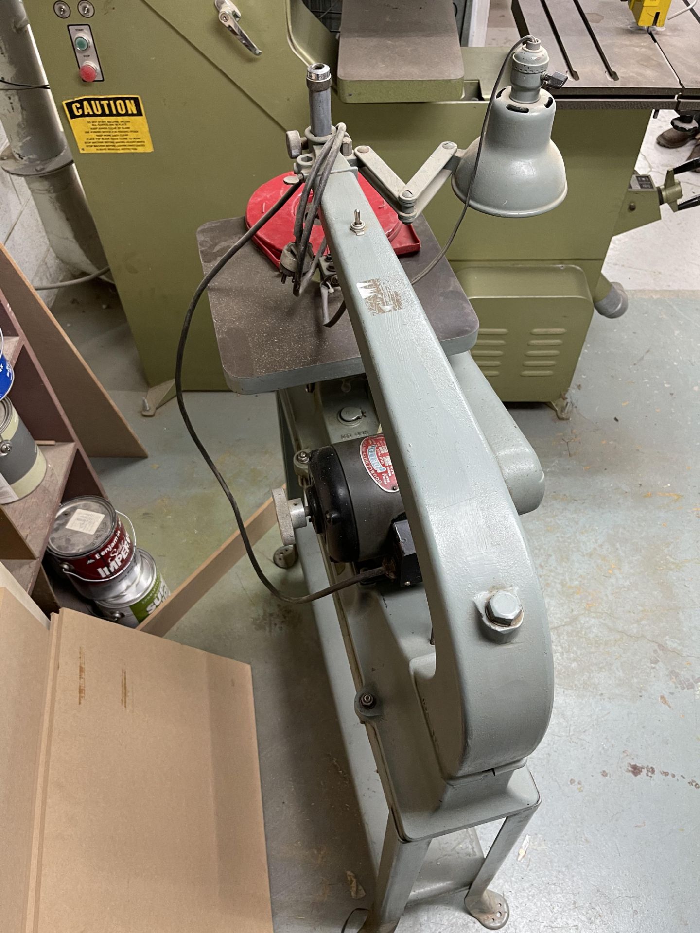 DELTA JIG SAW WITH 1/3 HP MOTOR, 1725 RPM, 14'' x 14'' PLATFORM (Non-Negotiable Rigging, Packaging - Image 2 of 8