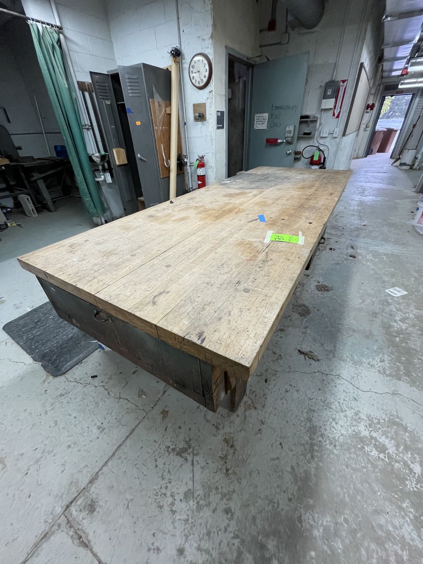 WOODSHOP TABLE WITH VICE ATTACHED, APPX DIMENSIONS 121''L x 46''W (Non-Negotiable Rigging, Packaging - Image 2 of 4
