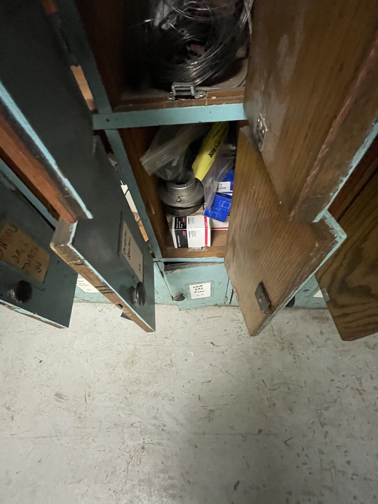 MACHINE & WOOD SHOP 50-COMPARTMENT STORAGE CABINET, DOORS OF CABINET MADE OF OAK, INCLUDES - Image 22 of 31