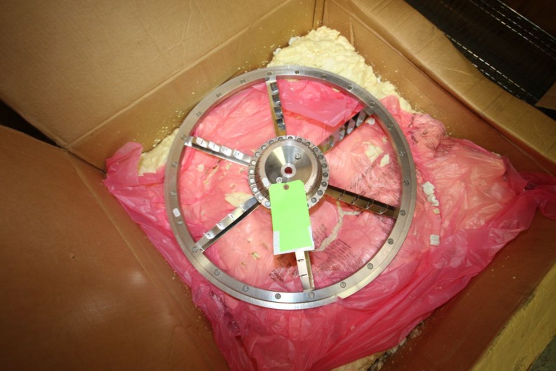 NEVER USED URSCHEL TRANSLICER WHEEL BLADE51551 HUB, 51039 WHEEL, APPROX. 24-1/2" DIAMETER (INV# - Image 2 of 2