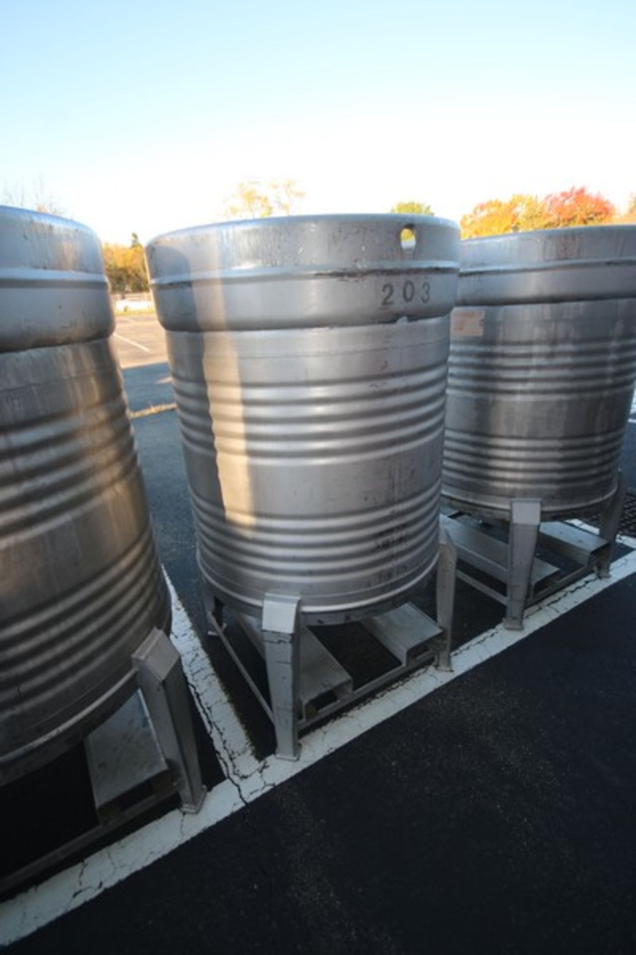 Aprox. 200 Gal. Vertical S/S Single Wall Tank,Internal Tank Dims.: Aprox. 40" Tall x 38" Dia., - Image 5 of 7