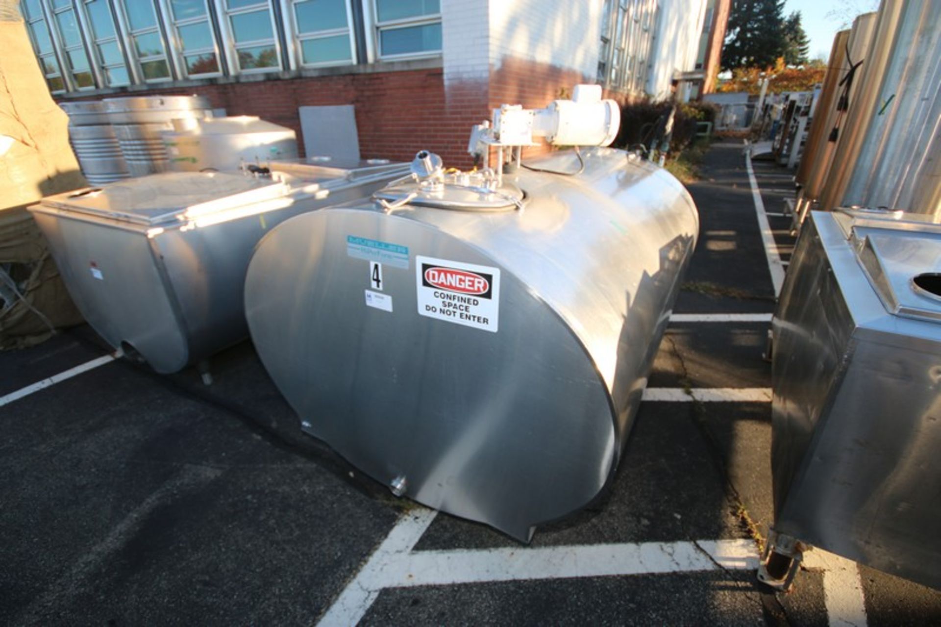 Mueller HiPerform Aprox. 500 Gal. S/S JacketedFarm Tank, S/N 74079, Internal Tank Dims.: 91" L x 40"