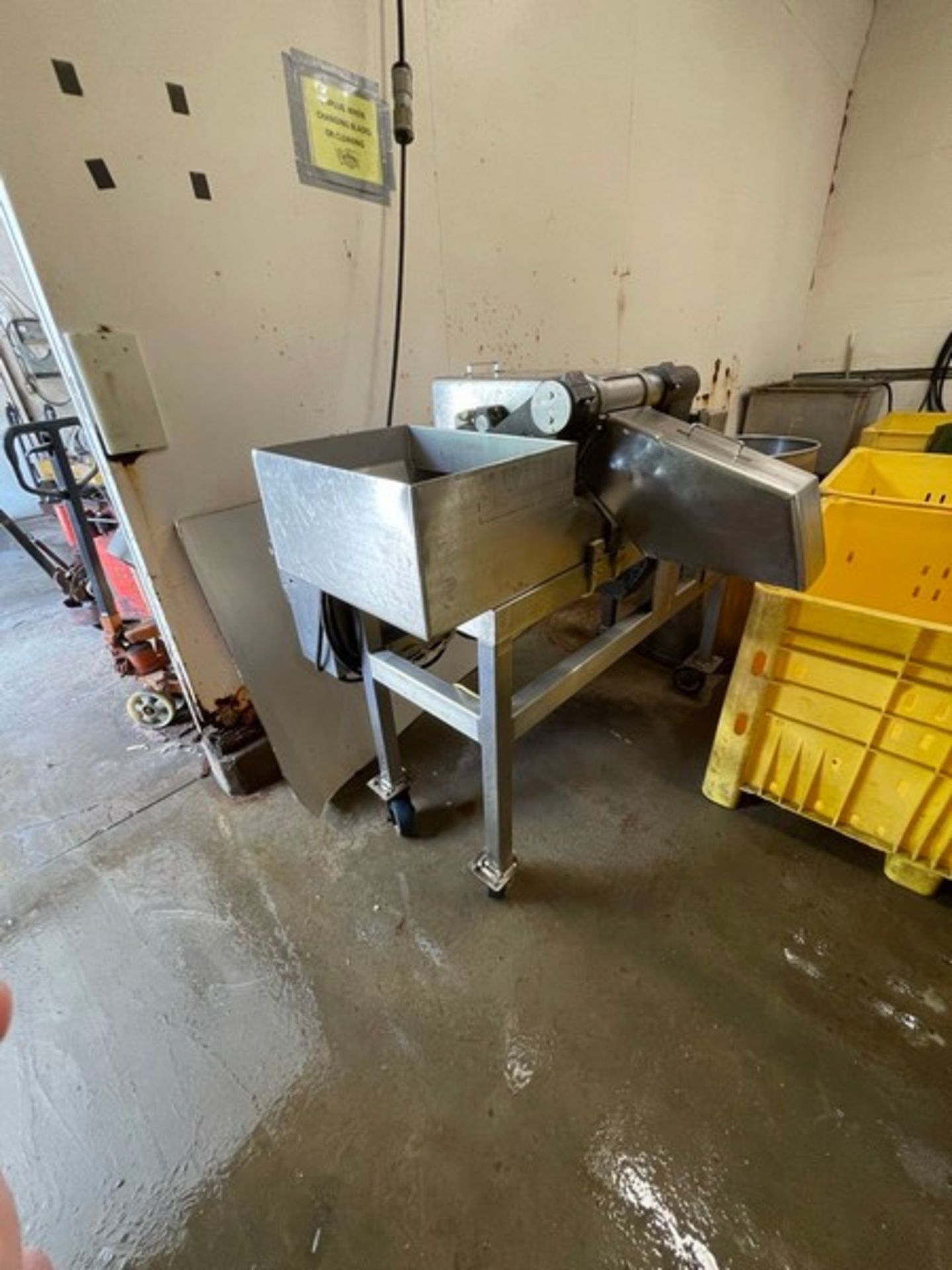 URSCHEL GKA DICER, MODEL GKA,PORTABLE UNIT ON CASTERS(INV#80348)(Located @ the MDG Auction