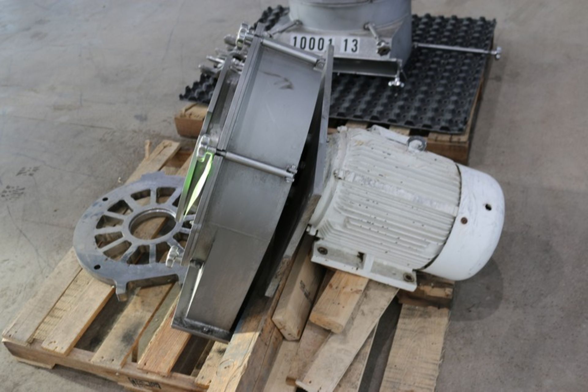20 hp S/S Destruction Unit,with Leeson 1765 RPM Motor, with S/S Chute, with Spare S/S Blades (INV# - Image 8 of 18