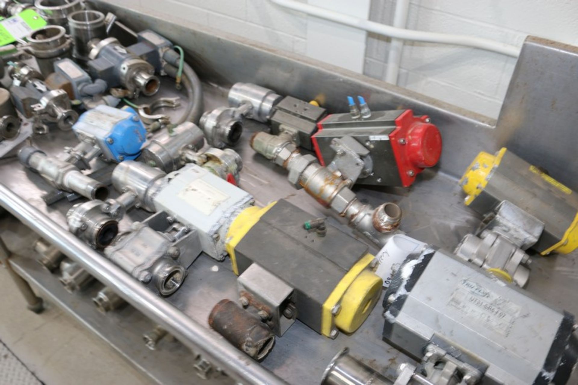Lot of Assorted Air Actuated Ball Valves,Flow Meters, & Other S/S Valves (INV#81045)(Located @ the - Bild 4 aus 6