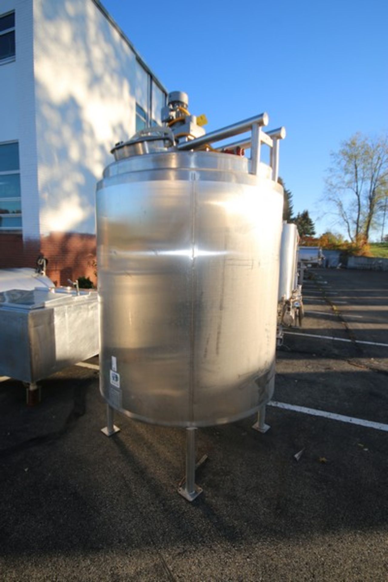2015 A&B 600 Gal. Insulated Vertical S/S Mix Tank, M/N MIX TANK, S/N 1506690604, Mounted on S/S Legs - Image 2 of 11